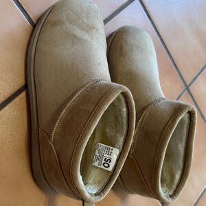 SO Tan Faux Fur Boots